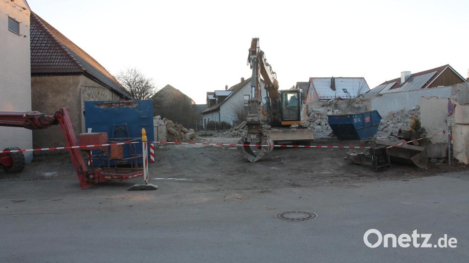 Der alte Bauhof ist fast abgebrochen. Das Areal dient zur Revitalisierung des Gebäudes Hauptstraße 17 einschließlich Heizwerk. Bild: Josef Pilfusek