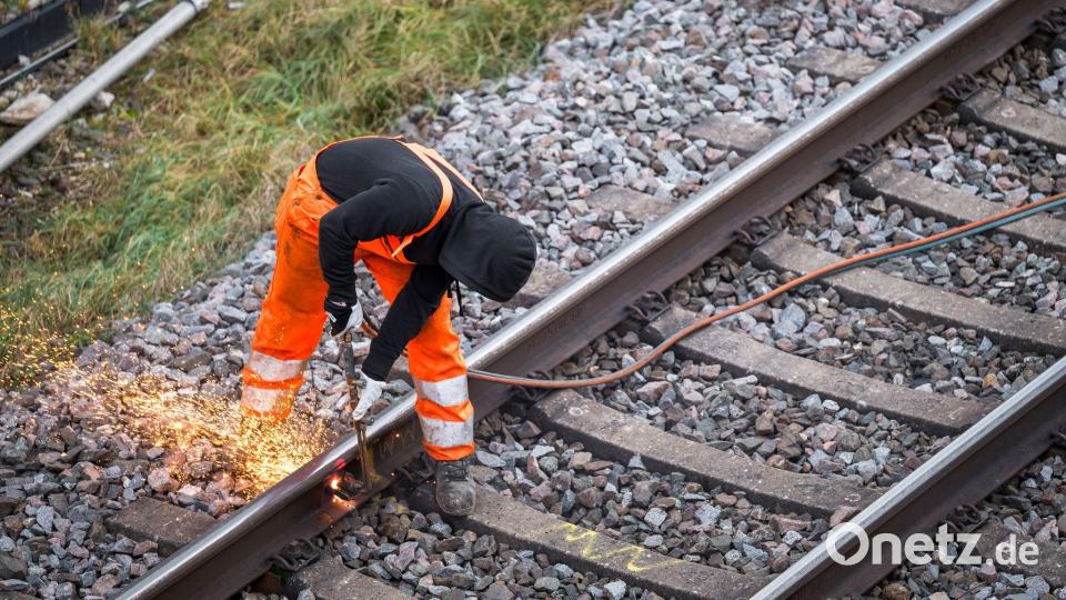 Die Zahl der Bahn-Baustellen soll 2026 von derzeit rund 26.000 auf etwa 28.000 steigen. Bild: Daniel Vogl/dpa