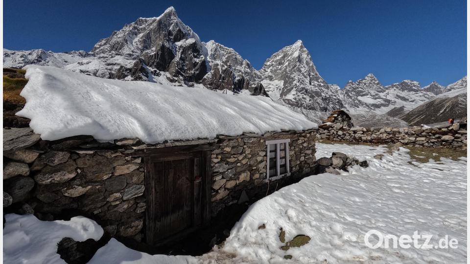 Bergpanorama mit Steinhütte: Ein solches Motiv könnte auch Teil eines Himalaya-Kalenders sein. Bild: Peter Schröder