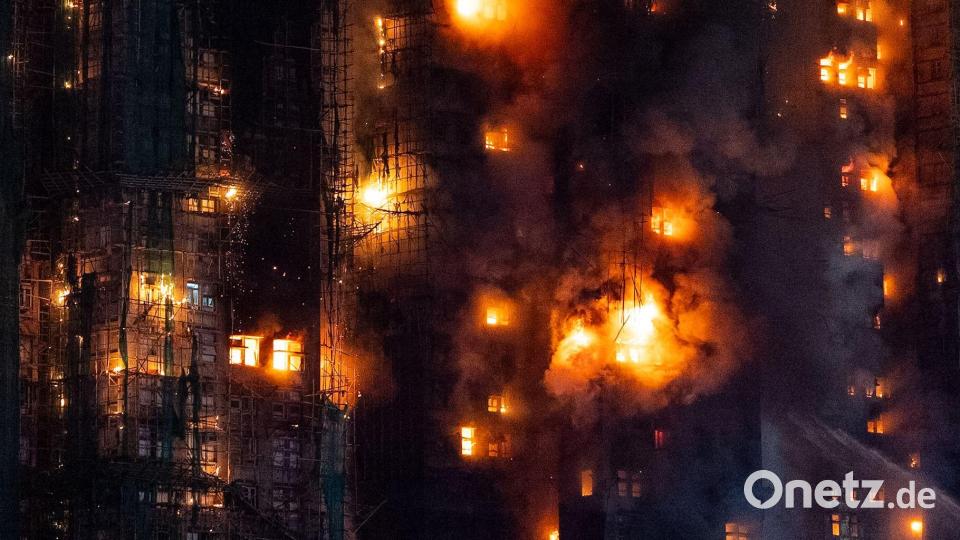 Flammeninferno - brennende Wohnsiedlung in Hongkong Bild: Chan Long Hei/AP/dpa