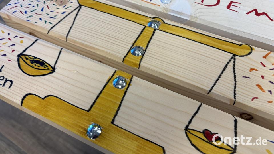 Zur Menschenwürde gehört dazu, Fakten und Würde der Menschen im Gleichgewicht zu halten. Bild: Nils Ganzmann