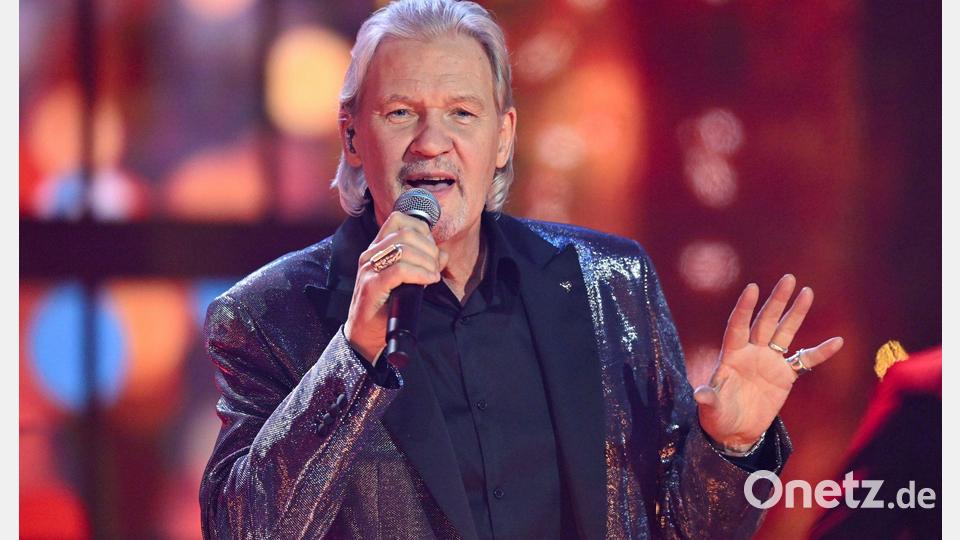 Wird der Dreifach-ESC-Gewinner Johnny Logan ein Weihnachts-Hit-Sänger? Bild: Hendrik Schmidt/dpa