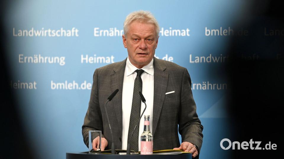 Erstmals stellt Bundesminister Alois Rainer einen Zehn-Jahres-Trend vor. Bild: Elisa Schu/dpa