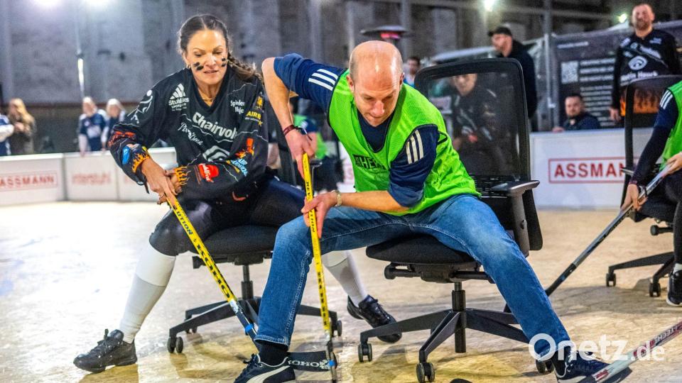 Für das Turnier stellen Unternehmen - von Kanzleien, Arztpraxen bis hin zu internationalen Firmen - ihre besten Leute zusammen. Bild: Sina Schuldt/dpa