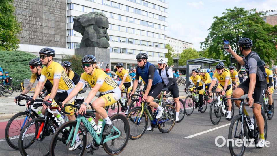 Breiter Kulturbegriff: Als Kulturhauptstadt Europas hat Chemnitz auch die Sportkultur gefeiert. Wie hier beim European Peace Ride oder beim Kulturhauptstadt-Marathon (Archivbild) Bild: Hendrik Schmidt/dpa