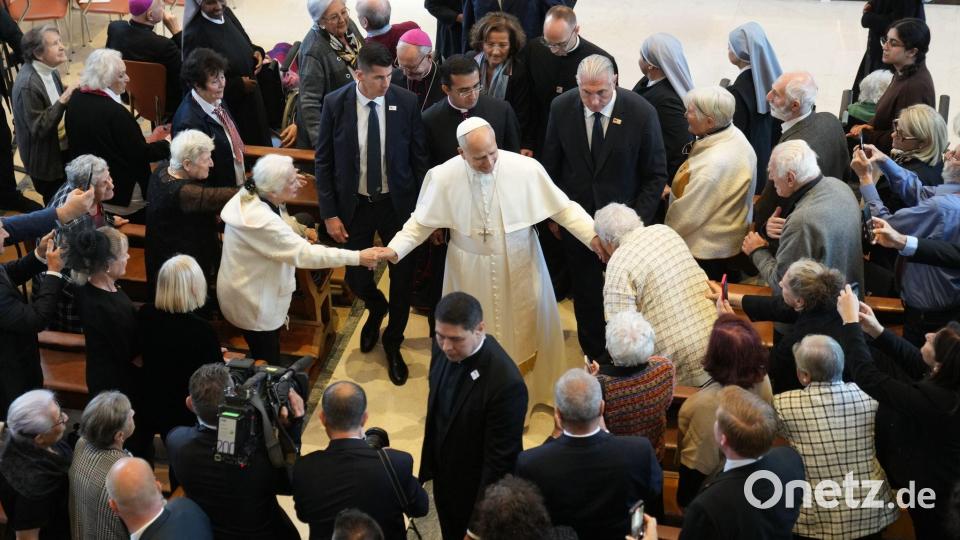 Papst Leo in der Türkei Bild: Domenico Stinellis/AP/dpa