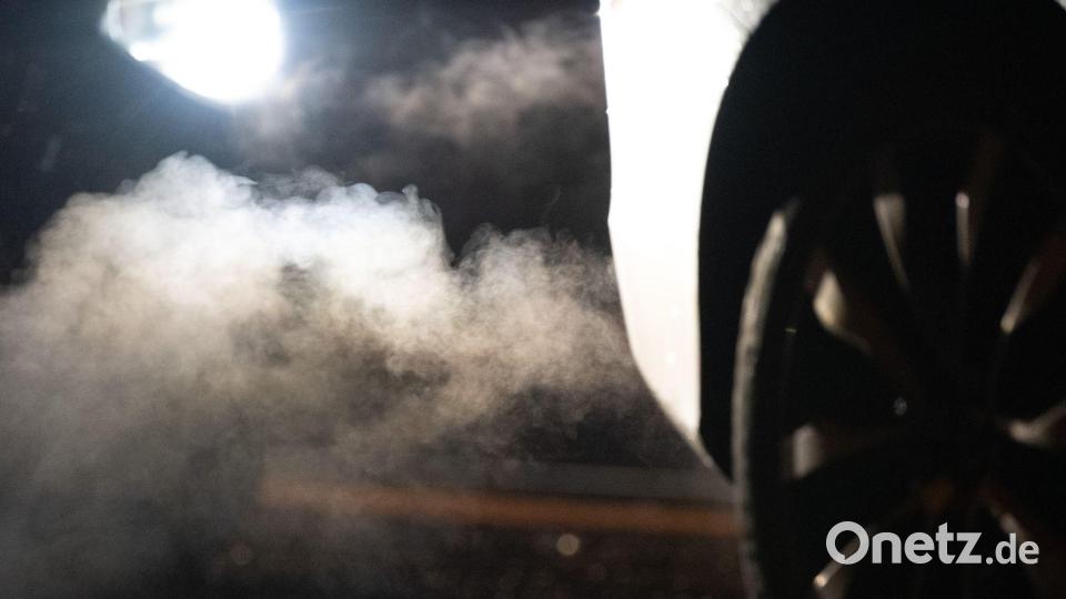 Die Emissionen im Verkehrssektor sollen sinken. (Archivbild) Bild: Sebastian Kahnert/dpa