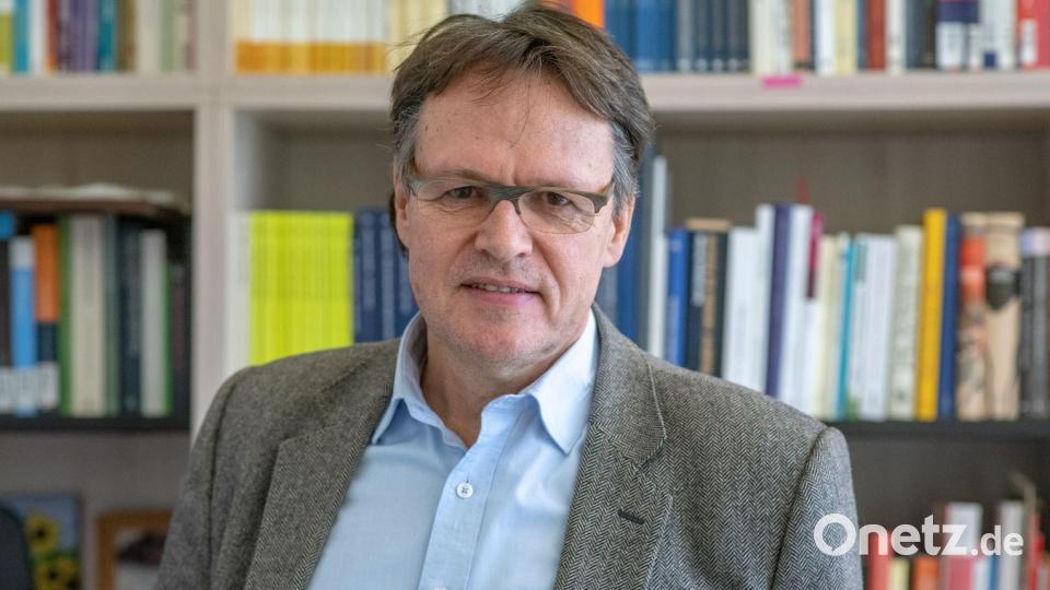 Der Kulturwissenschaftler Gunther Hirschfelder hat einige Erkläransätze für den Karamellkeks-Trend. (Archivbild) Bild: Armin Weigel/dpa