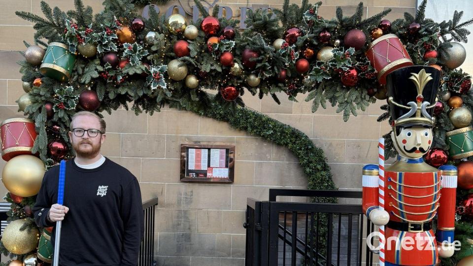 Übrig ist nur noch Nelson: Eine Bar in Schottland vermisst ihren Nussknacker. Bild: Copper Blossom/Signature Group/PA Media/dpa