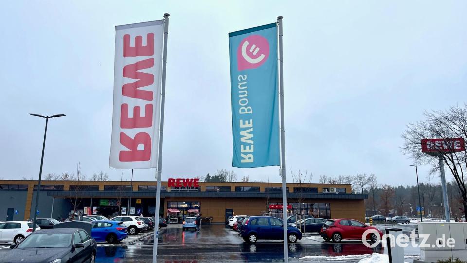 Rewe betreibt neben der Filiale an der Tachauer Straße derzeit zwei weitere Märkte in Weiden. Bild: Gabi Schönberger