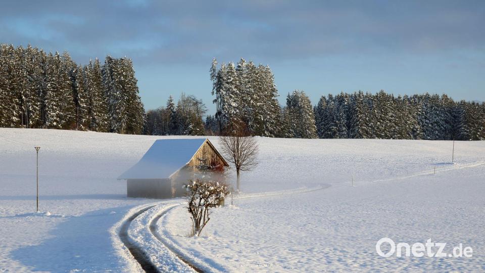 In Schwaben und Franken soll es zwischendurch auflockern. (Symbolbild) Bild: Karl-Josef Hildenbrand/dpa