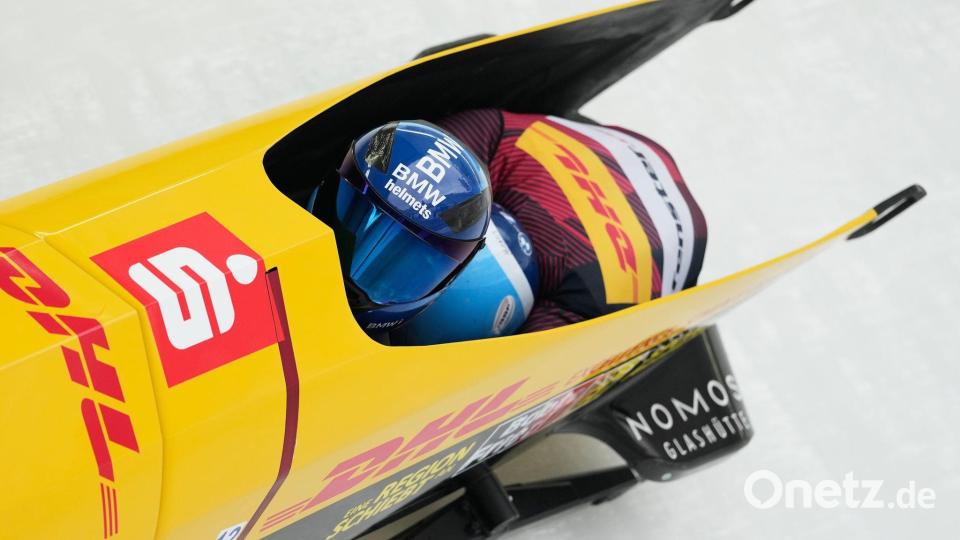 Francesco Friedrich und Alexander Schaller rasen im Zweierbob auf Rang zwei. Bild: Matthias Schrader/AP/dpa