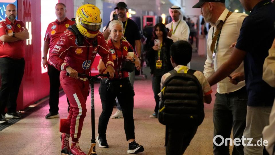 Nur noch ein Desaster: Lewis Hamilton und Ferrari. Bild: Darko Bandic/AP/dpa