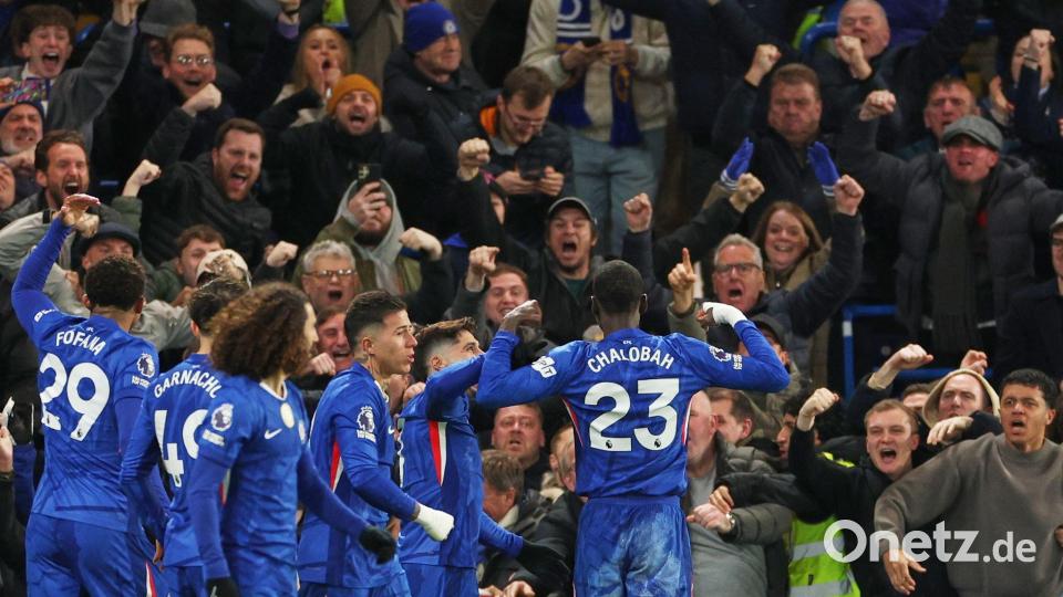 Trevoh Chalobah erzielte den Führungstreffer für den FC Chelsea, der da schon in Unterzahl spielte. Bild: Ian Walton/AP/dpa