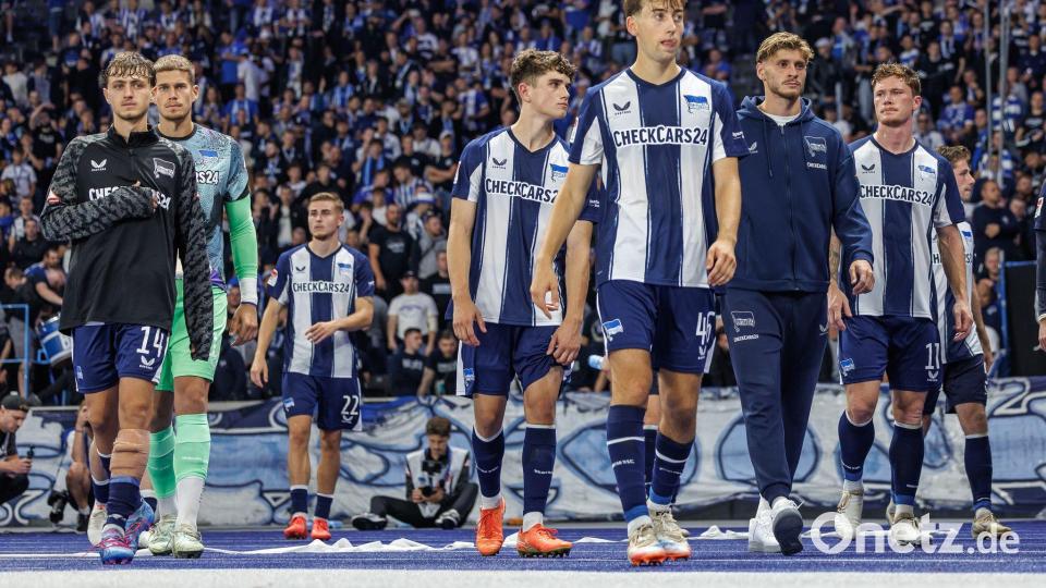 Ausgebuht und ausgepfiffen: Ende August steckte Hertha noch in der Krise. (Archivbild) Bild: Andreas Gora/dpa