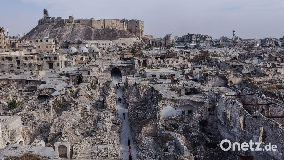 Ein Luftbild zeigt die Zerstörung in der Stadt Aleppo vor dem ersten Jahrestag der Befreiung der Stadt. Bild: Moawia Atrash/dpa