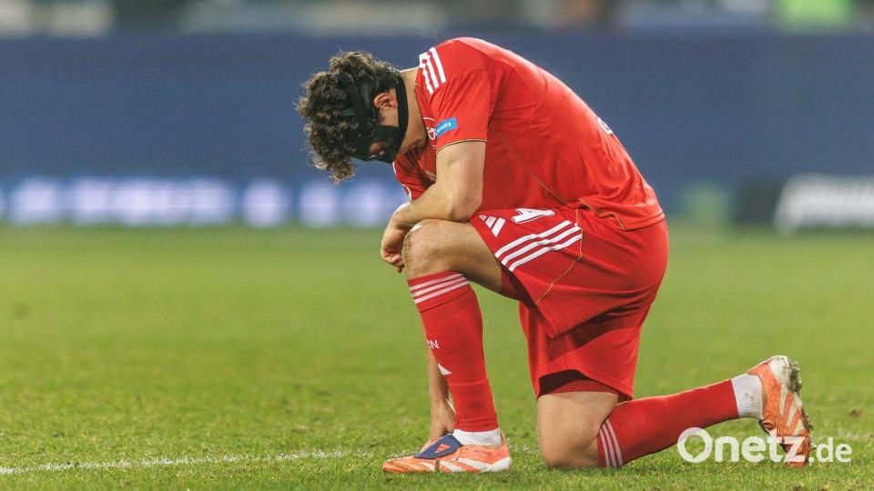 Ein frustrierter FCN-Kapitän Fabio Gruber nach der Niederlage. Bild: Andreas Gora/dpa