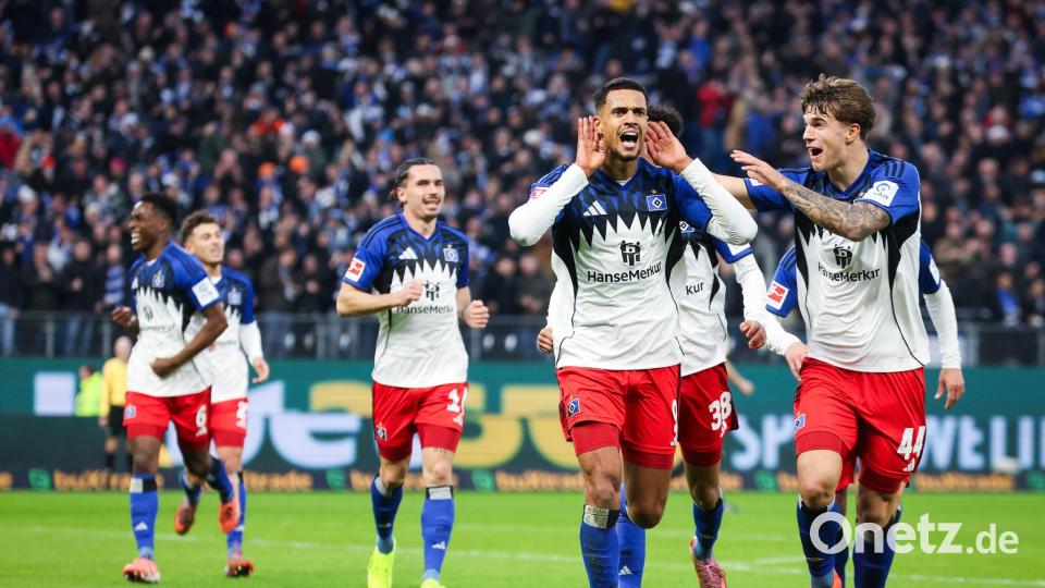HSV-Profi Robert Glatzel (M) erzielte das 1:0 gegen Stuttgart. Bild: Christian Charisius/dpa