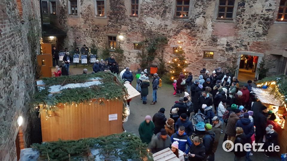 Weihnachtliches Flair strahlte der Schlosshof in Burgtreswitz aus. Archivbild: gi