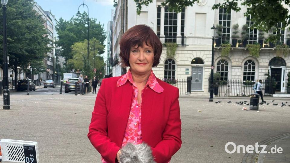 „Ich mache diesen Job jetzt seit über 25 Jahren für die ARD, in London seit 17 Jahren.“ (Handout) Bild: Annette Dittert/dpa