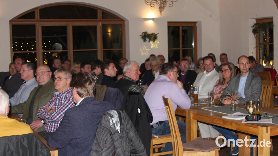 Die Nominierungsversammlung der Freien Wähler für den Kreistag war deutlich gut besucht. Bild: wro