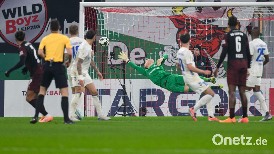 Antonio Nusa (RB Leipzig, l) trifft zum 1:1. Bild: Hendrik Schmidt/dpa
