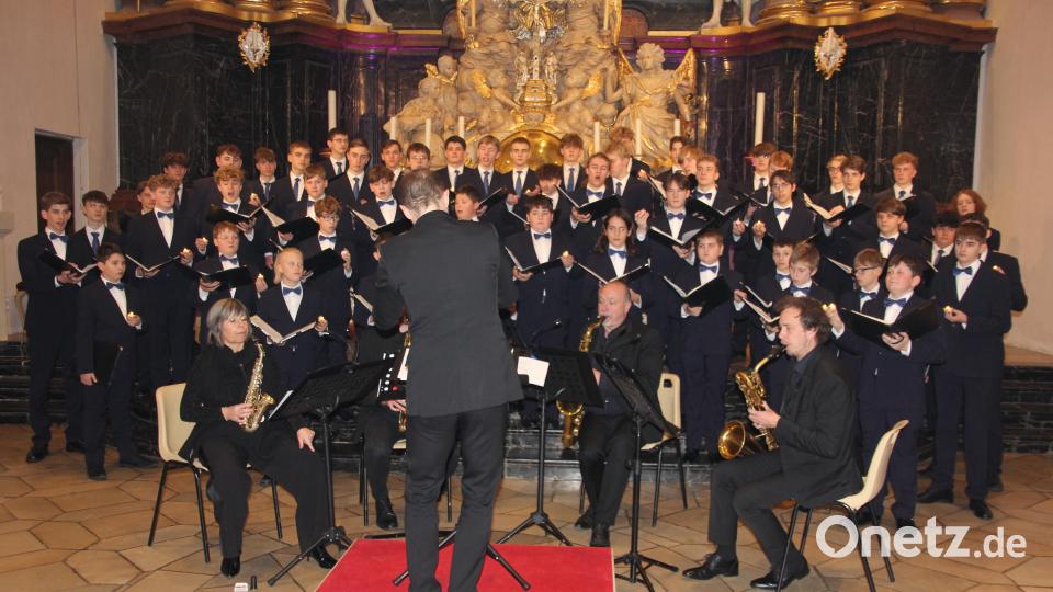 Ein Klangerlebnis war in der Basilika der weltbekannte Windsbacher Knabenchor und er Rascher Saxophon Quartett. Bild: kro