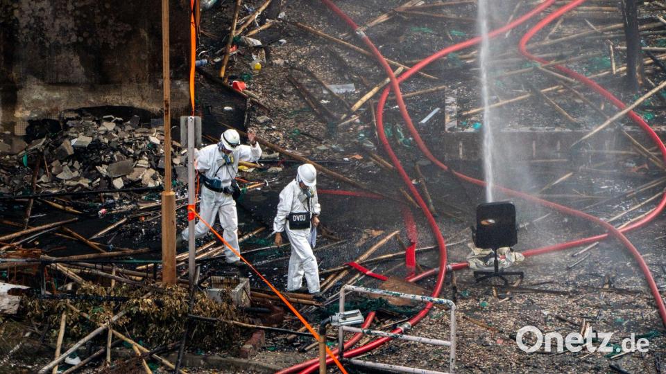 Nach tödlichem Brand: Polizei untersucht Brandort in Tai Po Hongkong Bild: Vernon Yuen/Nexpher via ZUMA Press Wire/dpa