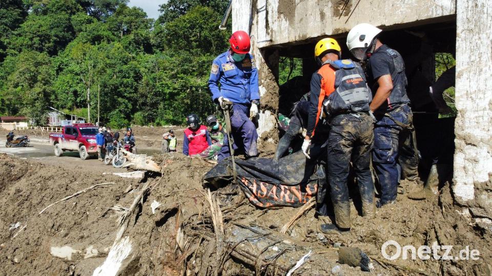 Vorausgegangen waren tagelange verheerende Niederschläge. Bild: Ali Nayaka/AP/dpa