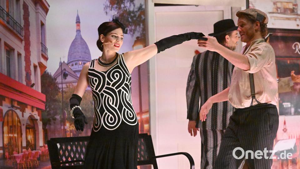 Rebecca Lara Müller und Martin Schranz überzeugen schauspielerisch und stimmlich. Bild: Tobias Schwarzmeier