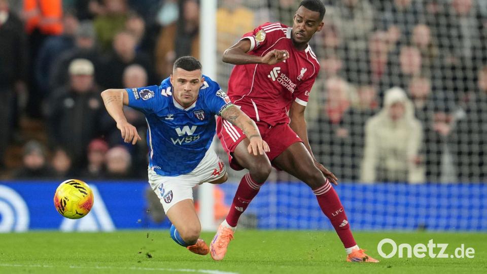 Liverpool und Sunderland lieferten sich einige harte Zweikämpfe Bild: Jon Super/AP/dpa