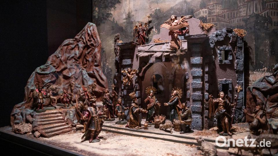 Das älteste Ausstellungsstück im Bamberger Krippenmuseum stammt etwa aus dem Jahr 1750. (Archivbild) Bild: Daniel Vogl/dpa