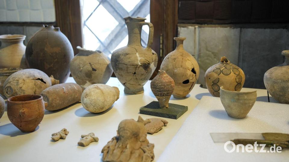 Im Krieg in Syrien wurden zahlreiche Artefakte, historische Fundstücke und Exponate in privaten Verstecken aufbewahrt. Nun kehren sie zurück ins Museum. Bild: Moawia Atrash/dpa