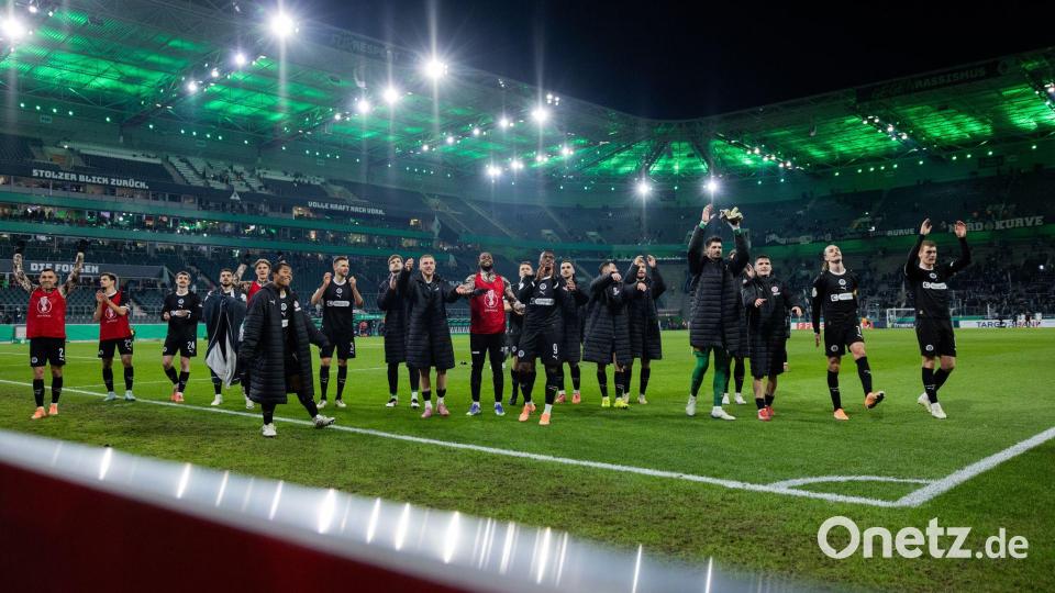 St.Paulis Jubel nach dem Pokal-Coup. Bild: Rolf Vennenbernd/dpa