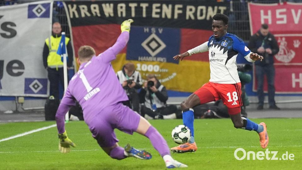 Das späte 1:0 im Pokal gegen Kiel: Bakery Jatta trifft gegen Kiel. Bild: Marcus Brandt/dpa