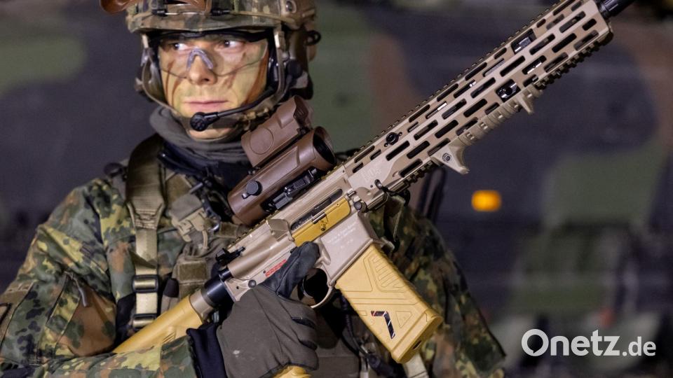 Bundeswehr erhält neues Sturmgewehr G95 Bild: Daniel Karmann/dpa