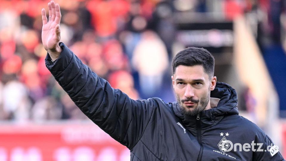 Tim Kleindienst konnte nach seiner Knie-Operatkion oft nur zuschauen. (Archivbild) Bild: Harry Langer/dpa