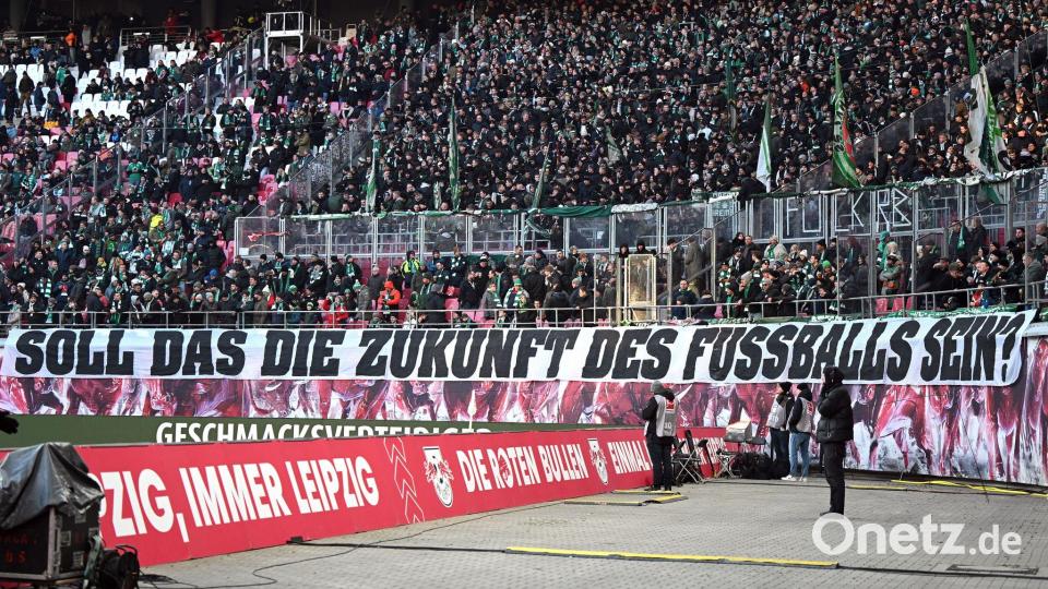 Bei den Protesten gegen die Pläne der Innenminister ziehen die Fans unterschiedlicher Vereine an einem Strang. (Archivfoto) Bild: Jennifer Brückner/dpa