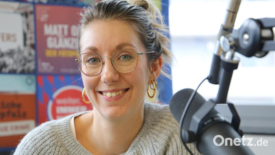 Anika Maßmanns Arbeitsalltag als Förderberaterin besteht aus vielen Mails, Excel-Tabellen, Online-Recherchen, Gesprächen mit Künstlern und Fördergebern. Bild: olr