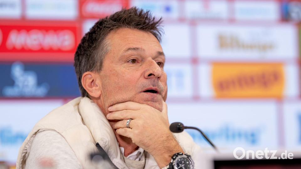 Mainz-Sportvorstand Christian Heidel tat sich sehr schwer mit der Trennung von Trainer Bo Henriksen. Bild: Torsten Silz/dpa