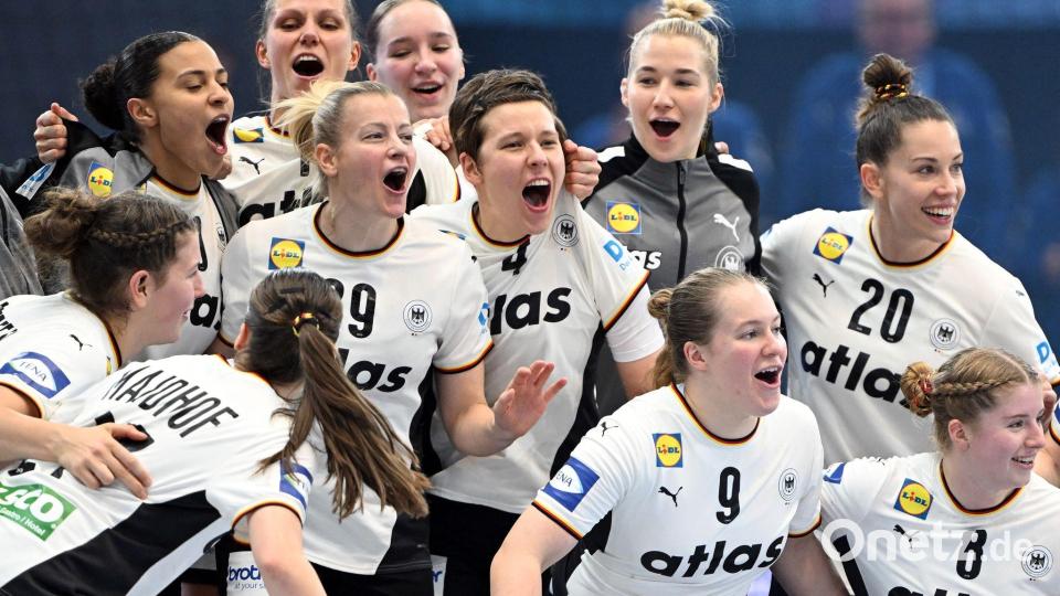 Der Medaillen-Traum lebt: Das DHB-Team steht im Viertelfinale. Bild: Federico Gambarini/dpa