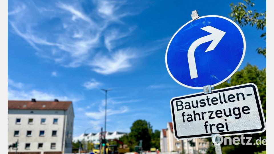 Wegen Baustellen kommt es oft zu Verkehrsbehinderungen. Symbolbild: Gabi Schönberger