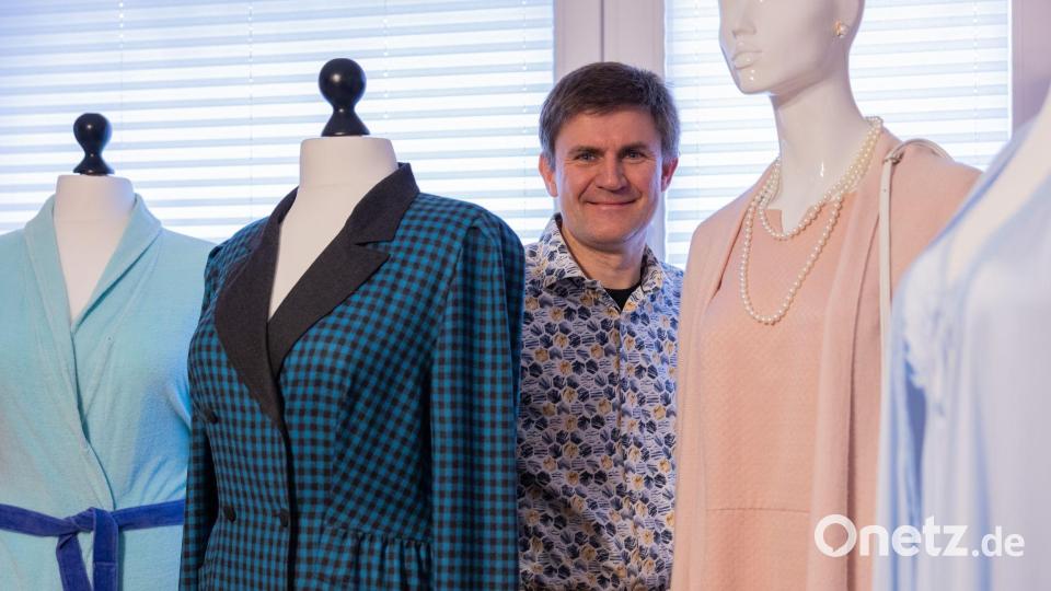 Einige der Kleider hat „Mutter Beimer“ getragen. Bild: Rolf Vennenbernd/dpa