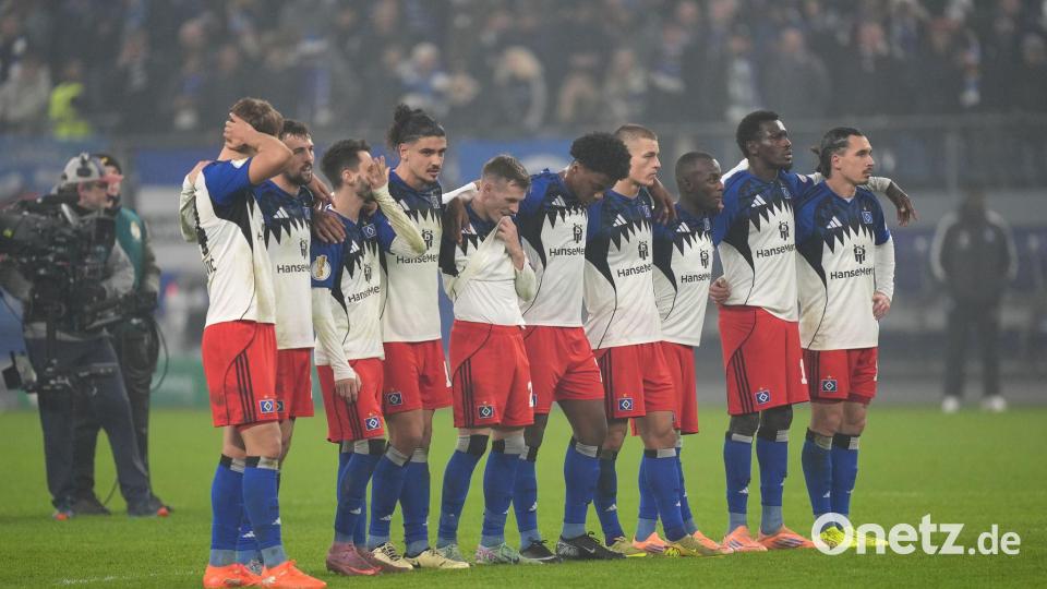Die HSV-Profis beim Elfmeterschießen im DFB-Pokal gegen Kiel. Bild: Marcus Brandt/dpa