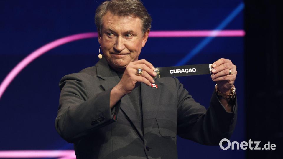 Das deutsche Los: Curaçao um Dick Advocaat. Bild: Dan Mullan/POOL Getty/AP/dpa