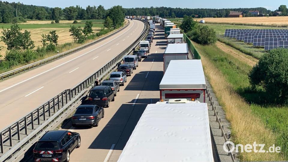 In unserem Verkehrsticker gibt es die aktuellen Informationen zu Stau, Umleitungen und Baustellen. Symbolbild: Gabi Schönberger