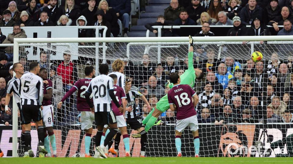 Newcastle ging durch eine direkt verwandelte Ecke von Bruno Guimaraes in Führung. Bild: Steve Welsh/PA Wire/dpa