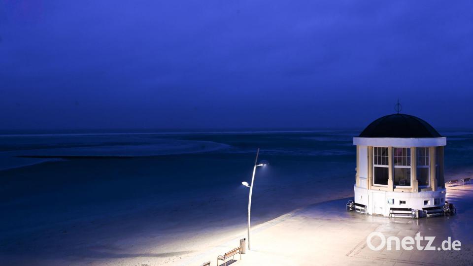 Morgens hat es leicht geregnet am Strand von Borkum. Bild: Lars Penning/dpa