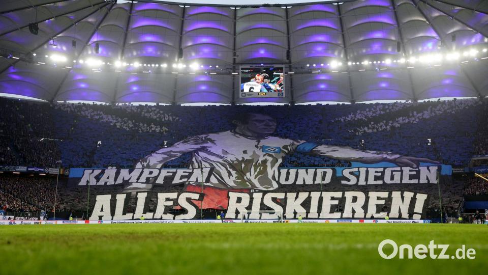 Die Choreographie der HSV-Fans vor dem Nordderby gegen Werder Bremen. Bild: Christian Charisius/dpa