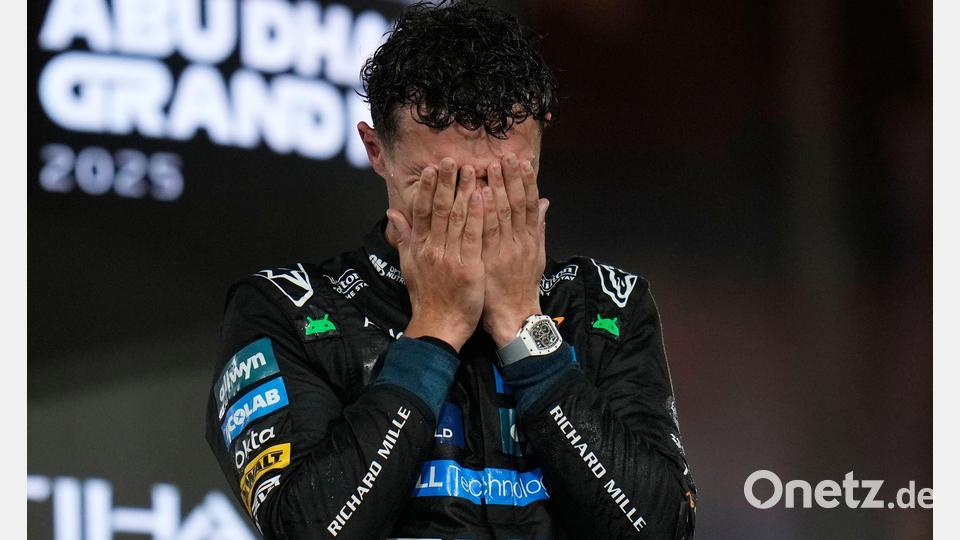 Er kann die Tränen nicht zurückhalten: Der neue Weltmeister Lando Norris. Bild: Darko Bandic/AP/dpa